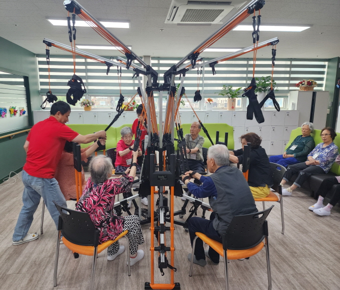 1889939453_Af2NIxj3_20570aea00a4d46f28a72f09c79e7f35ff0259e5.jpg 이미지크게보기