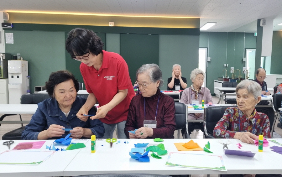 1949055918_76brd4PJ_5b2970b3bc3be6f681e7dee7d7e26a208e5208ad.jpg 이미지크게보기