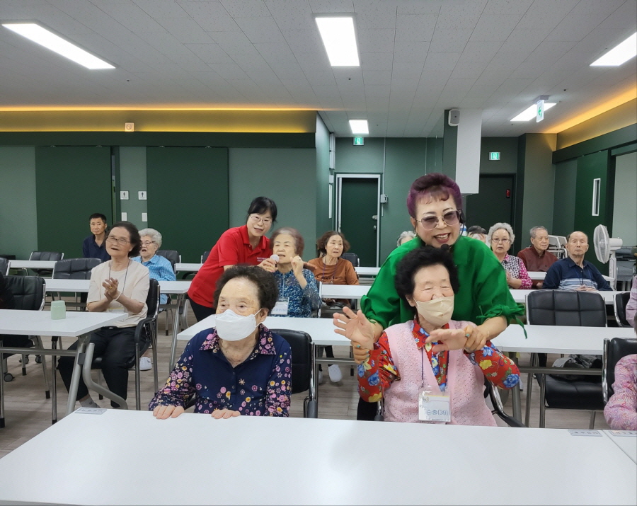 1949055918_u9TiO3jF_2a74376877fa0ee4b2161379c21fe527e5fe8153.jpg 이미지크게보기